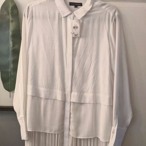 Banana republic blouse size medium white pleats
